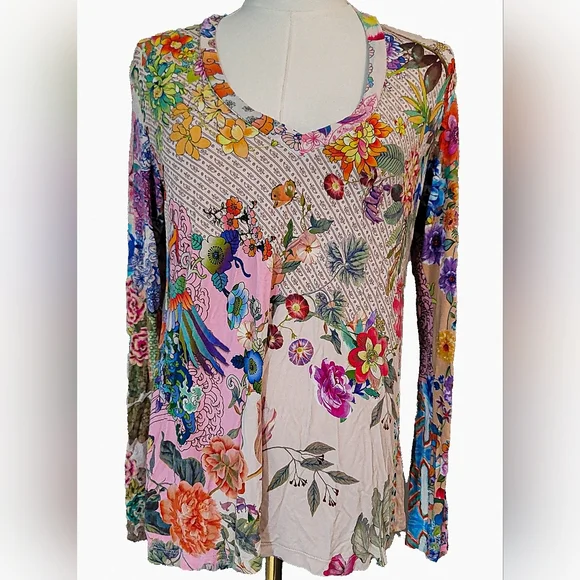 Johnny Was Dreamer Favorite Vee Swing Tee Shirt Top Long Sleeve Floral XS - Picture 2 of 7